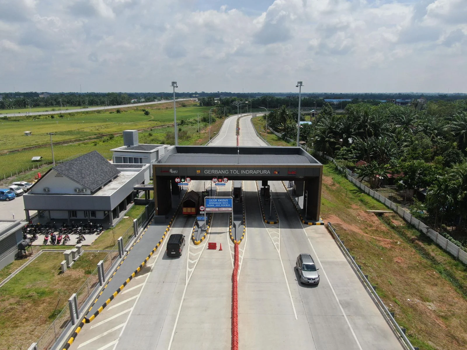 hampir-lima-bulan-beroperasi-tanpa-tarif-jalan-tol-tebing-tinggi-indrapura-akan-terapkan-tarif-mulai-4-april-2024-pukul-0000-wib