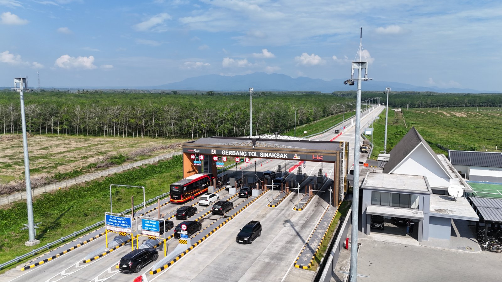 libur-panjang-makin-lancar-mulai-1-mei-2026-pukul-0700-wib-tol-kutepat-seksi-4-sinaksak-simpang-panei-beroperasi-tanpa-tarif